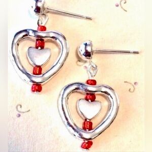 Valentine’s Day Smooth and Hammered Silver Tone Hollow Heart Red Glass Earrings